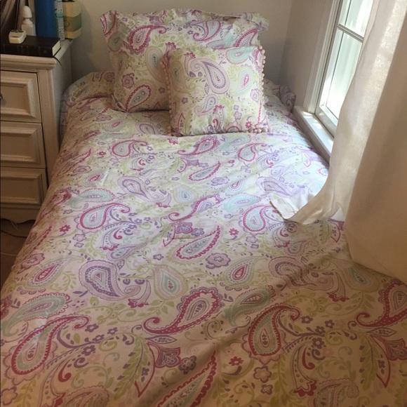 Twin Patterned Comforter - Picture 10 of 10